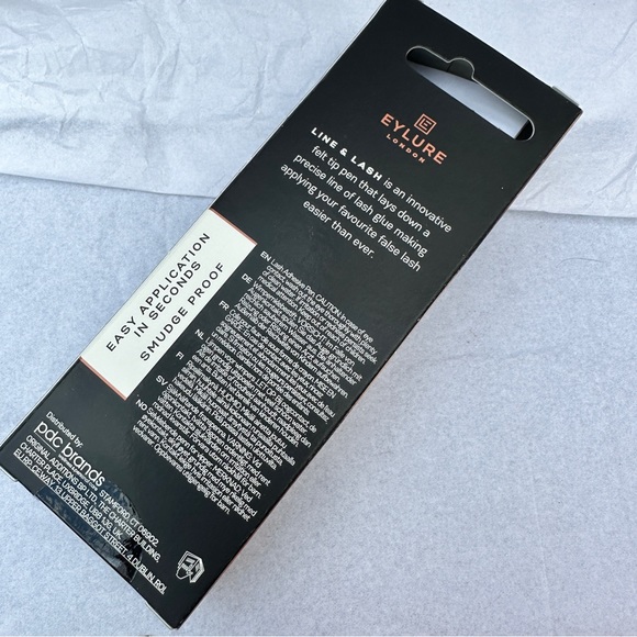 Eylure BUNDLE 2 eyelashes + glue / eyeliner - Picture 7 of 11